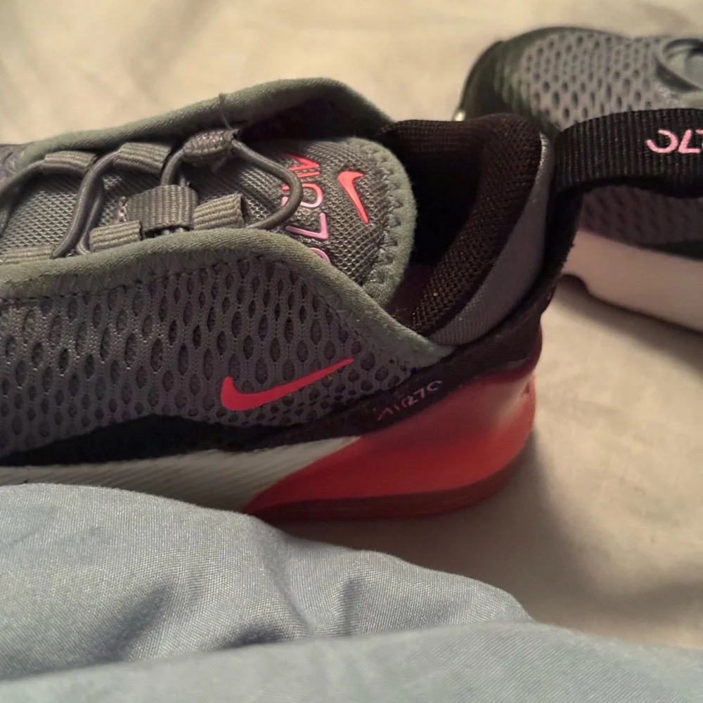 Toddler Nike 270s - Picture 1 of 5